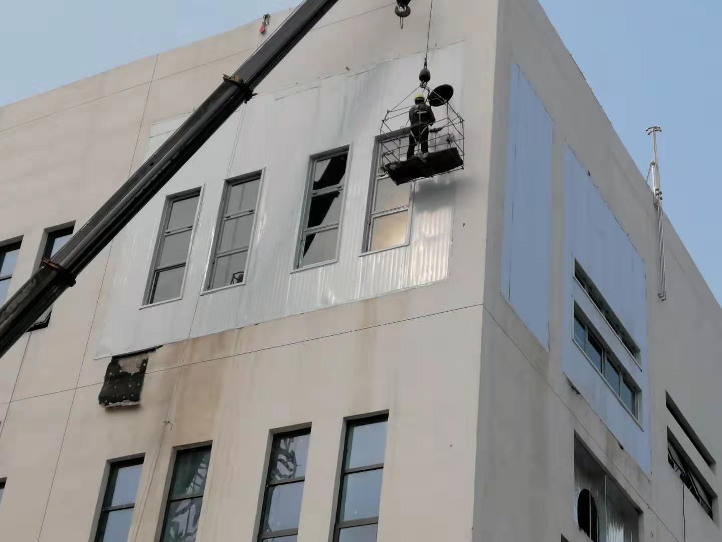 <a href='http://www.versicherungenratgeber.com' target='_blank'>泄爆墙</a>,泄爆外墙